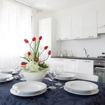 Ferienwohnung Fuer 6 Personen Ca 75 Qm In Cefalu, Sizilien Nordkueste Von Sizilien - B59143 *